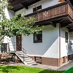 Galerie Kaiser Apartment *